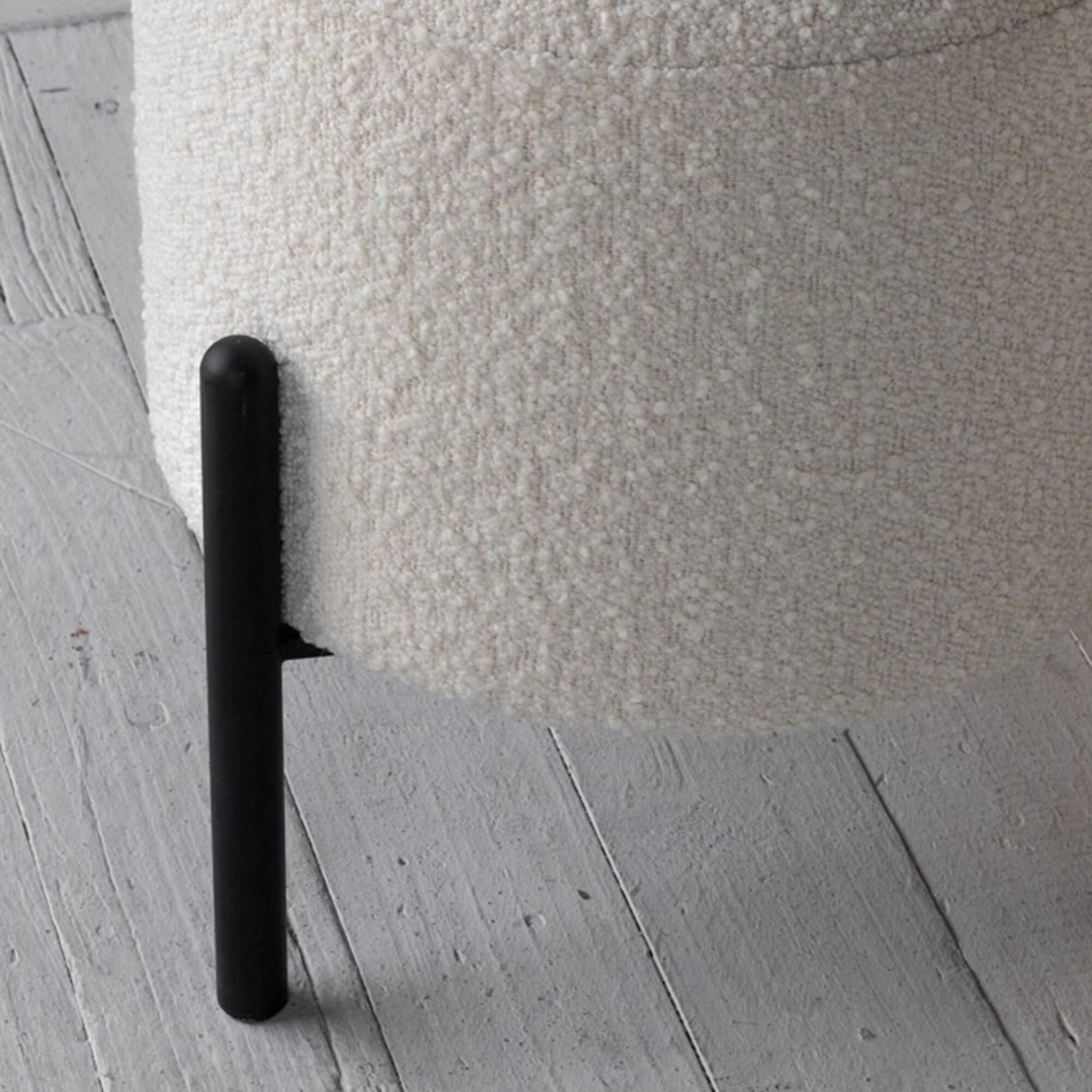 Distinctive pouffe MERA